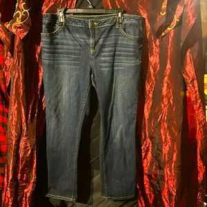 Simply Vera jeans women's size 16 stretch material, dark denim jeans